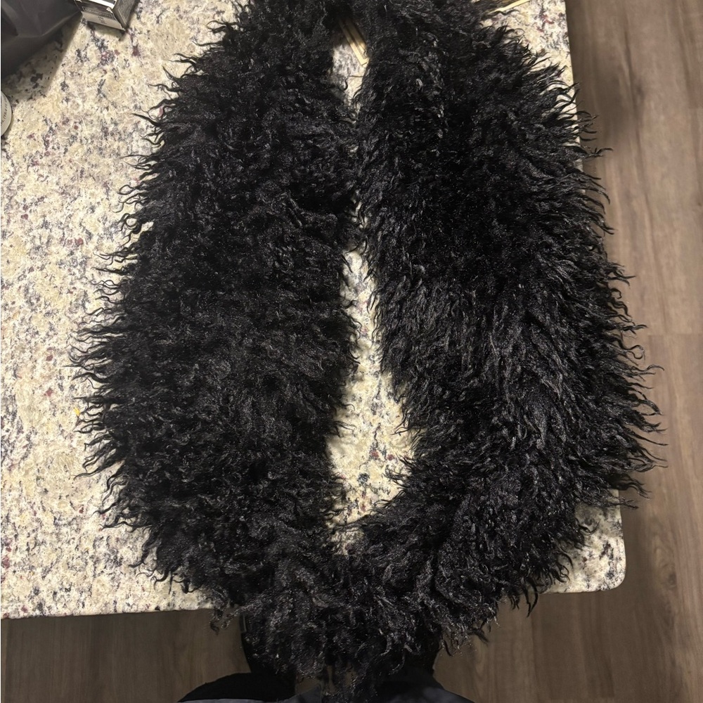 THE FUR LEIA TOP IN BLACK